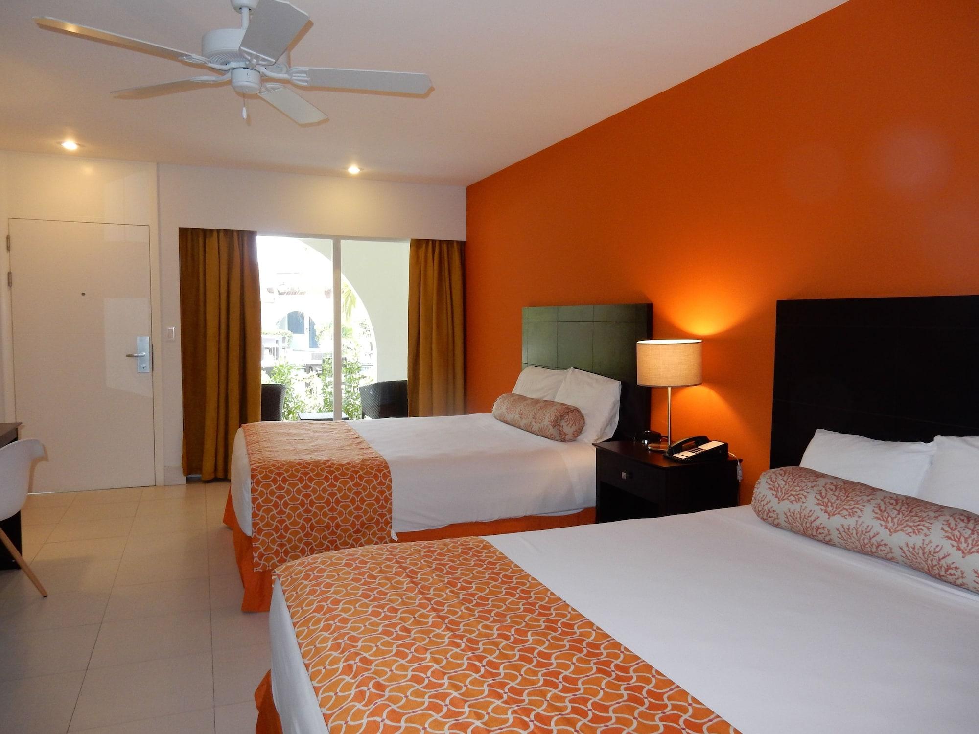 Talk Of The Town Beach Hotel & Beach Club By Gh Hoteles Oranjestad Dış mekan fotoğraf
