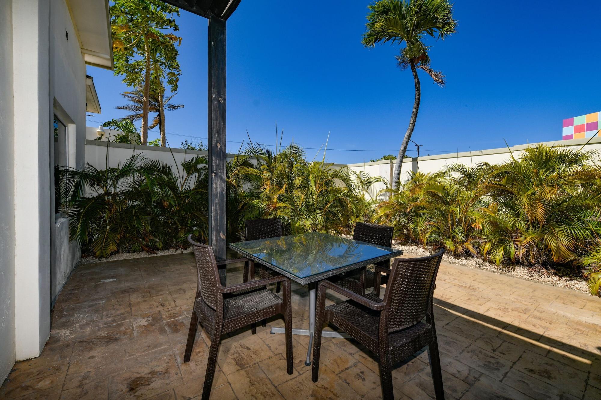 Talk Of The Town Beach Hotel & Beach Club By Gh Hoteles Oranjestad Dış mekan fotoğraf