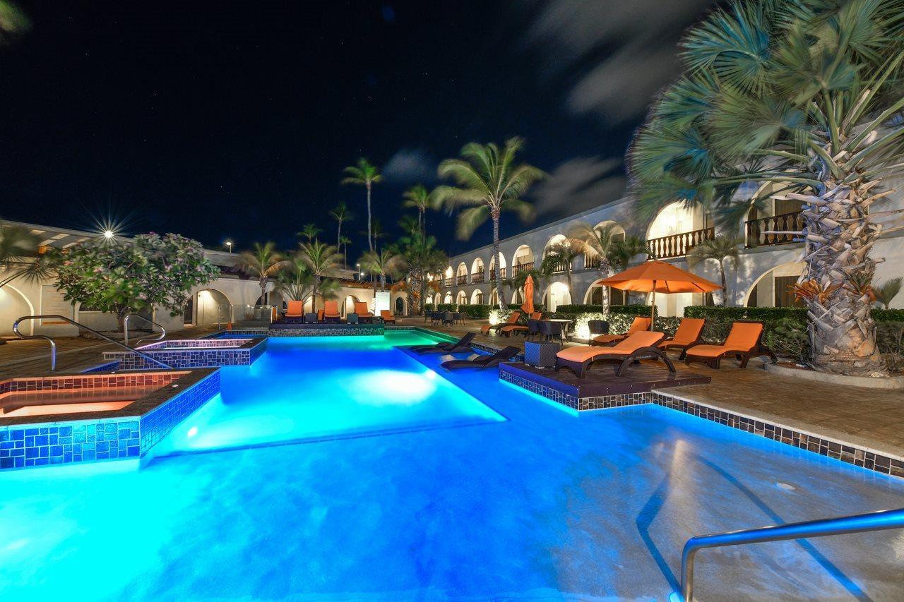 Talk Of The Town Beach Hotel & Beach Club By Gh Hoteles Oranjestad Dış mekan fotoğraf