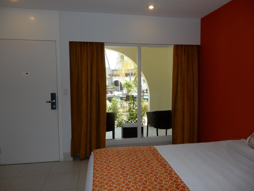 Talk Of The Town Beach Hotel & Beach Club By Gh Hoteles Oranjestad Dış mekan fotoğraf
