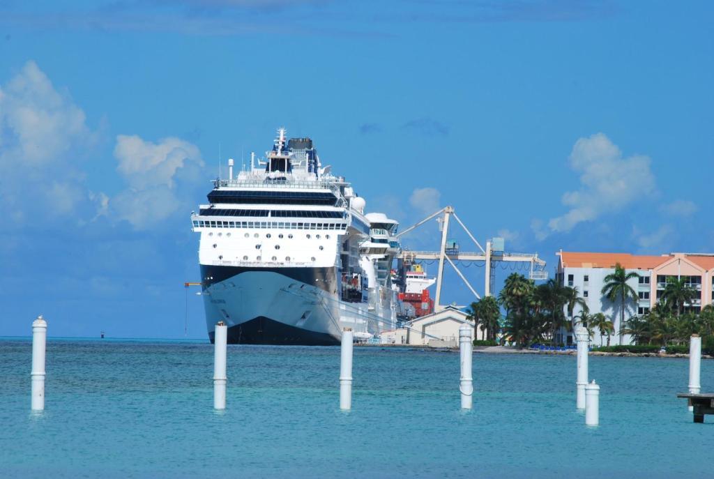 Talk Of The Town Beach Hotel & Beach Club By Gh Hoteles Oranjestad Dış mekan fotoğraf