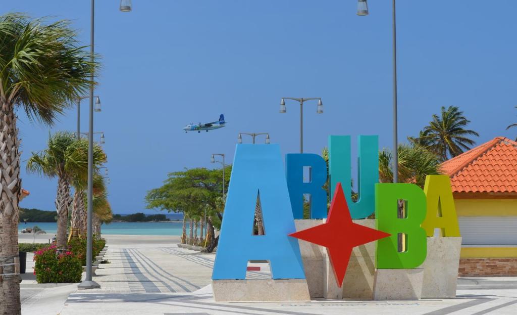 Talk Of The Town Beach Hotel & Beach Club By Gh Hoteles Oranjestad Dış mekan fotoğraf
